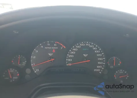 2004 Chevrolet Corvette z USA, uszkodzony, nr VIN 1G1YY22G845109082